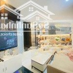 1 nhà ra phố,oto đỗ cổng,lô góc 2 mặt ngõ nguyễn chí thanh.dt 40m,5 tầng,mt 4m.thương lượng 10.6tỷ
