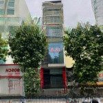 Bán nhà mặt tiền đông du - dt: 5.3 x 25m - 5 lầu - hđt: 190 triệu/tháng - giá bán: 70 tỷ tl