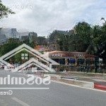 Cho thuê biệt thự đẹp tại mp hai bà trưng, 400 triệu, 600m2, xd 200mx3t, mt 15m, lh 09322.88997