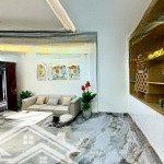Bán nhà ngọc lâm 60m thang máy, 6 ngủ,nội thất sang sịn,gần mipec lb,12 xty