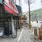Bán nhà lạc long quân - vị trí đẹp đỉnh - sát hồ - kinh doanh đắc địa - hai thoáng