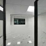 Cho thuê văn phòng mới đẹp, vừa hoàn thiện tại nguyễn xiển - nguyễn trãi, dt 150 m2 gồm 2 phòng