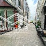 Hạ giá bán gấp trước 30/4 căn nhà 3 lầu hẻm xe hơi né nhau đường lò lu