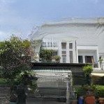 Bán căn nhà mặt tiền ngon nhất trục trần xuân soạn, quận 7, bề ngang lớn, vuông vắn, dòng tiền tốt