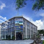 Tòa nhà văn phòng sd building dt đa dạng từ 10 - 930m2, đầy đủ trang thiết bị, nội thất, tiện nghi