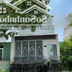 Bán căn nhà 1 trệt 1 lầu kdc long hậu nam sài gòn.
- dt: 5m x 18m, mặt tiền đường 12m. giá 3ty2