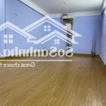 Chính chủ bán nhà 5 tầng rất đẹp tại phố định công, oto vào tận nhà, mt 4.15m, nở hậu