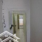 Cho thuê căn hộ tập thể 2pn, tại nhà a4 tt giảng võ, 8 triệu, 50m2