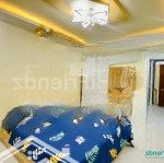 Cho thuê phòng tạ quang bửu ngay chợ rạch ông quận 8. dt: 30m2, ban công. full nội thất. 5tr/tháng
