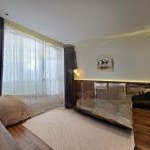 Bán nhà 7 tầng lạc long quân gần ubnd quận 2 con rồng_thang máy_view hồ_trước nhà 3mét nhỉnh 8 tỷ