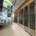 Nhà đẹp dân xây ở ngay - 50m ra phố - ô tô 5 tạ quay đầu trước cửa - xung quanh nhiều tiện ích