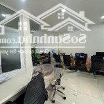 Cho thuê mặt bằng văn phòng tầng trệt 150 m2 full nội thất - cách metro 500m - giá bao rẻ 13 tr/th