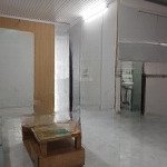 Cho thuê căn hộ lầu 2 cư xá chu văn an thuận tiện giao thông, chợ, trường điểm của quận