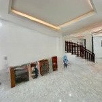 Bán nhà ô tô đỗ cửa, 10m ô tô tránh, 2 thoáng trước sau, nhà mới đẹp, ngõ thông, cạnh khu biệt thự.