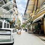 Phân lô, đường láng,ô tô 7 chỗ tránh, 2 mặt ngõ trước sau, dt 72m, 4 tầng, mt 4,1m, gia 19,9 tỷ