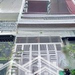 Chính chủ bán nhà đường lý văn phức, quận 1.giá 4,88tỷ/55m2. 1trệt, 3lầu. shr, hđ thuê sẵn 20tr/th