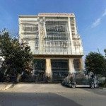 Bán tòa nhà mặt tiền xô viết nghệ tĩnh- bình thạnh. dt:12x23m. hđ thuê: 210 triệu/tháng. giá: 64 tỷ