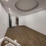 Phương liệt. nhà mới.thang máy.2 thoáng.ngõ nông.thông.gần ô tô tránh. dt 65m2 /7 tầng /nhỉnh 13 tỷ