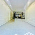Nhà mặt tiền ciq4 phạm hữu lầu quận 7 72m2 25 triêu/tháng lh 0909082313