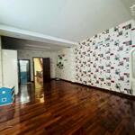 Siêu hiếm, nhà long biên 125m, 5t, mt5m, 1 mặt phố, 1 mặt hồ, vỉa hè rộng, kinh doanh dòng tiền tốt.