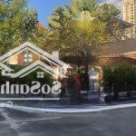 Bán biệt thự ngay quốc hương, thảo điền, quận 2. dt 18x28 cn 499m2 3 tầng sân vườn hồ bơi giá 84 tỷ