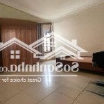 Cần tiền bán nhà võ chí công-nhà xây tâm huyết-chắc chắn-cách mặt phố chỉ 50m đi bộ
