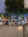 Cho thuê nhà mặt phố trần duy hưng, dt: 300m2, vị trí vip, giá: 130tr/tháng
