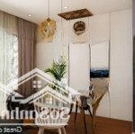 Chính chủ bán căn hộ 2pn+ toà i4 tầng trung 1x, dt 63,9 m2 full đồ. đã trang bị hệ thống smarthomes