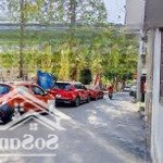 Chủ cần bán gấp nhà phân lô, ô tô tránh, phạm tuấn tài diện tích: 70m, 5 tầng giá bán: 17,7 tỷ