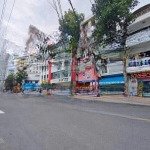 Bán khách sạn nha trang mặt tiền yersin gồm 6 tầng có 16p hiện dag cho thuê 35tr/th ngang 4,94m
