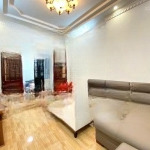 Trung kính - cầu giấy: dt: 51m2, 4 tầng. mt: 3,7m. giá 13,3 tỷ