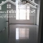 Văn phòng 40m2 giá 9 triệu chưa vat có bàn ghế tòa nhà vp nguyễn minh hoàng, p12, tân bình khu k300