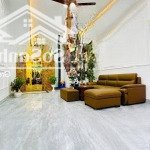 Pháo đài láng - gốc lõi đống đa - thang máy êm ru - sổ đỏ hoa khôi - nhỉnh 8 tỷ