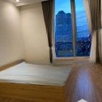 Bán gấp 3pn, 2wc, 127,5m2, có sổ, tại vinhomes central park, 11,8 tỷ bao phí.