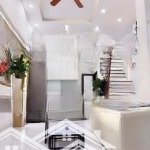 Cần bán gấp nhà phố ngọc hà, ba đình, hà nội, diện tích 30m2, xây 5 tầng 3 ngủ nhỉnh 6 tỷ.