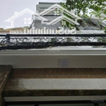 Bán nhà cổ nhuế, 60 m2, 4 tầng, dân xây, ô tô đỗ cửa, 18 m ô tô tránh. kinh doanh. giá 8.8 tỷ