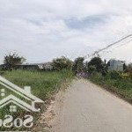 Bán lô đất 1000 m2 đường bê tông 1/ tl823, gần vin green city, có 600m2 thổ cư.