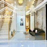 Hẻm ô tô vào nhà - nhà mới ở ngay - có phòng dưới trệt - dân trí cực vip