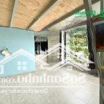Cho thuê chdv - duplex ban công - có sẵn nội thất - gần aeon mall