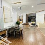 Bán căn hộ chung cư f4 trung kính, yên hòa, 80m2, 2 ngủ, 2wc, nhà đầy đủ đồ, giá 5,5 tỷ.