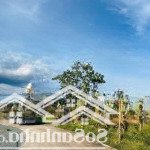Bán lô góc 2 mặt tiền(319,6m2)full thổ cư, sổ hồng riêng,sau chợ, đường thông,dân đông,giá 460triệu