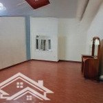 Bán nhà phố lạc long quân,tây hồ dt 40 m2 x 5 t đẹp ra phố 20 m giá 10 tỷ