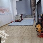 Gia đình cần chuyển nhà nên bay nhanh chóng