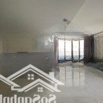 Cần cho thuê mặt bằng chân đế chung cư đường hàm nghi,dt 265m,thông sàn,lh 0983816388