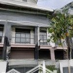 Bán gấp căn nhà phố giá tốt nhất - nắm rổ hàng chuyển nhượng zeitgeist 100%