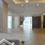 Bán căn 3 ngủ sunshine riverside , diện tích 100m2, giá bao thuế phí. lh xem nhà: 0382.050.308