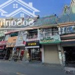Bán nhà mặt phố tại phạm văn hai, 15 tỷ, 40m2, giá tốt, đẹp, nhiều tiện ích , hđt : 50 triệu/tháng