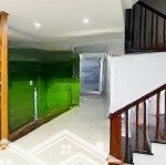 Nhà chất: 30m/ 5 tầng -thượng thanh-long biên- nhà xây đẹp- ngõ to thoáng- đầu ngõ oto đỗ ngày đêm