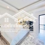 Căn hộ studio - ban công - nhà mới - ngay nhà thờ tân định - công viên lê văn tám