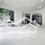 Biệt thự 3 tầng - ngang 9m - kdc phong phú 5